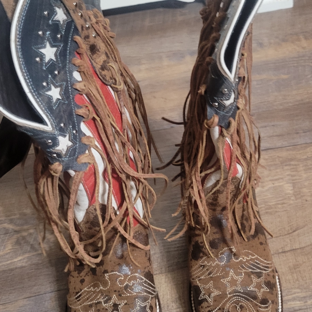 J.B. Dillon Women's Brown and Red Fringed Heeled Boots Nwt - Picture 4 of 4